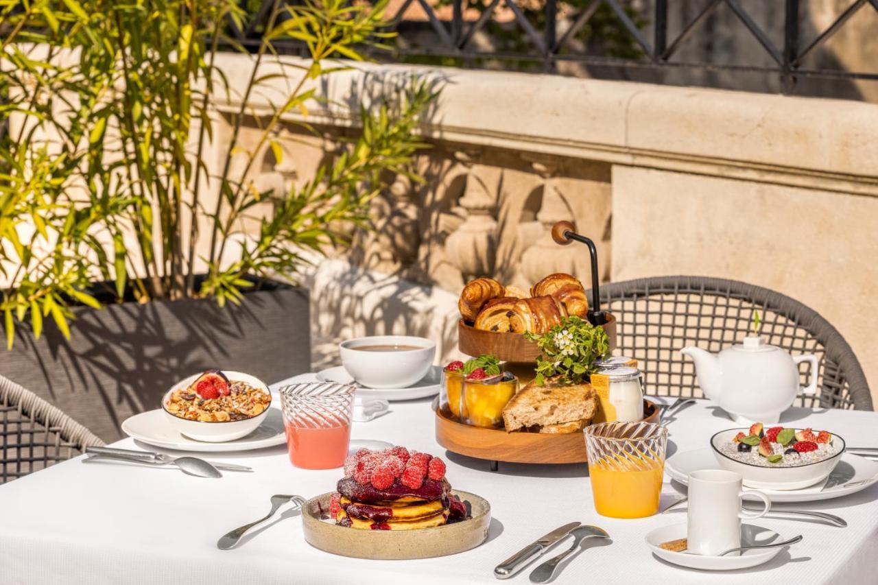 Maison Albar Hotels L'Imperator Nîmes Exteriör bild Breakfast at the Mandarin Oriental