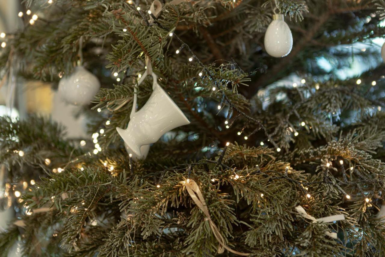 Maison Albar Hotels L'Imperator Nîmes Exteriör bild A bell ornament on a Christmas tree